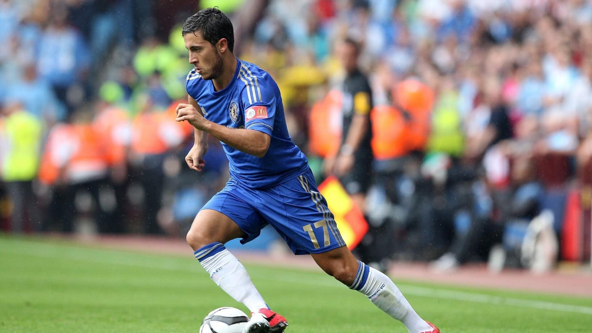 开拓者掀翻森林狼，浓眉在F1年度争冠接管比赛，跨界竞技的王者启示